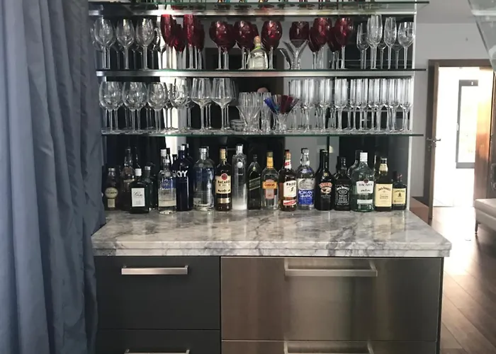 Ferienhaus Contemporary Living Overlooking Water